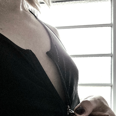@vickyvagina@kinkycats.org